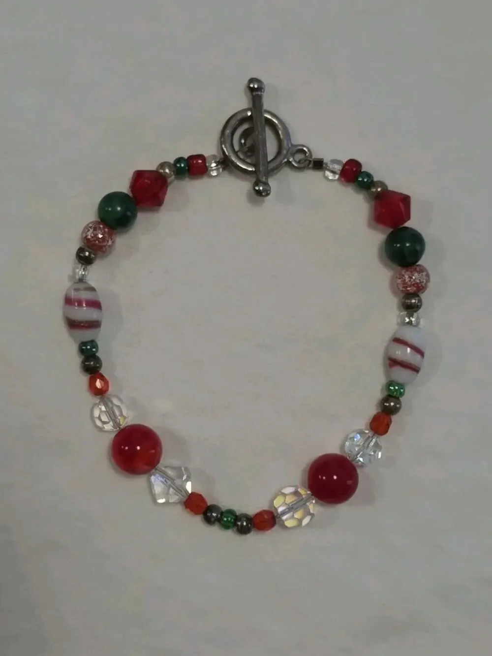 Christmas Colored Glass Beaded Chain Bracelet Red Green White Silver Tone
